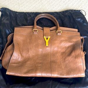 Auth Yves Saint Laurent (YSL) Large Cabas Calf Leather Tote comes with dust bag